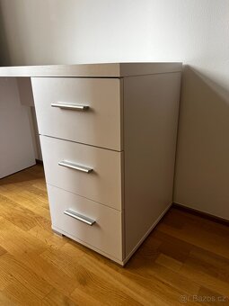 Bílý psací stůl - 3