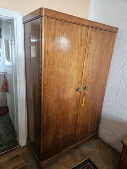 Starší skříne a stolky - vlastní doprava nutná - 3