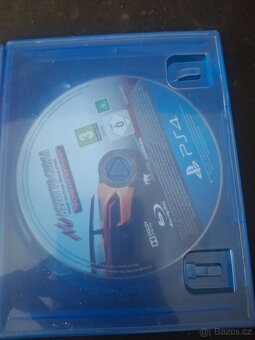 Dobrý den prodam ps4 - 3