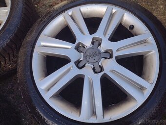 Prodám na Audi A4 b8,A5 org.alu kola 17"se zemními pneu - 3