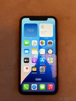 iPhone XR, RED - 3