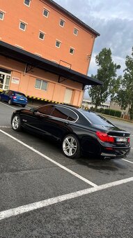 BMW 750Li - 3