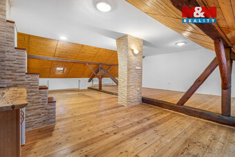 Prodej bytu 4+1 v rodinném domě, 218 m², Velvary - 3