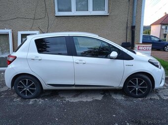 Toyota Yaris - hybrid hsd 1.5 - 3