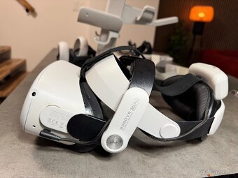 Meta Quest 2 / Oculus Quest 2 256gb + příslušenství - 3
