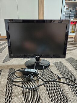 LG Flatron 22 palců - 3