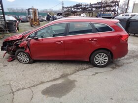 Kia Ceed SW, 1,4i, 73,2kw, Rozprodám na náhradní díly - 3