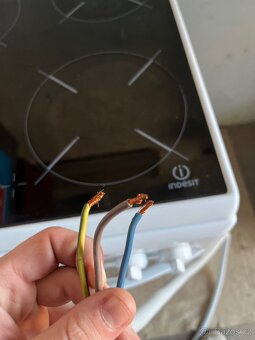 Kuchyňský vařič s elektrickou troubou - 3