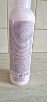 Avon Naturals tělové mléko s malinou a černým rybízem 200 ml - 3