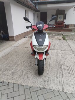 Skutr Benzhou 50 QT-6 - 3