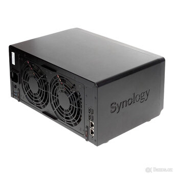 Synology NAS DS1812+ a DX510 - 3