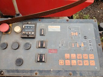 Prodám pásovou pilu na kov Behringer - 3