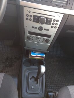 Meriva 1,6 Easytronic - 3