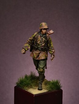 Resinová figurka 75mm FerMiniatures - 3