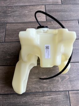 8litrů originál nádrž Husqvarna - 3