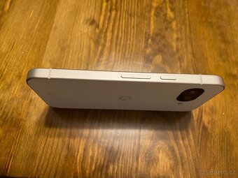 Google Pixel 9a - 3