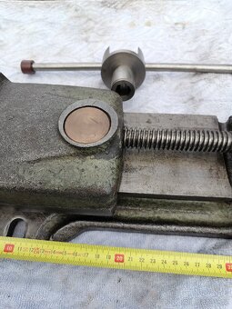 Stroj i svěrák 125mm - 3