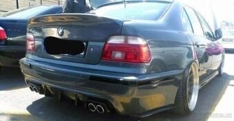 Difuzor zadního nárazníku BMW E39 M5 – Černý lesk - 3