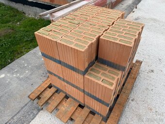 Cihla broušená soklová Porotherm 44 TBS zateplená - 3