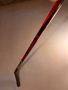 HOKEJKA CCM JETSPEED FT7 PRO TVRDOST 40/50 FLEX - 3
