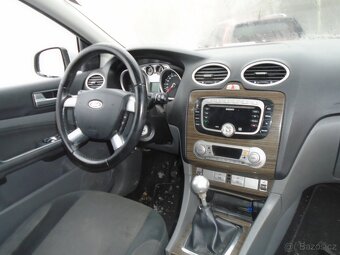 ford focus09 díly benzín - 3