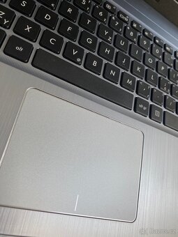 Prodám ASUS VivoBook 15 (SSD disk, Intel Core i3) - 3