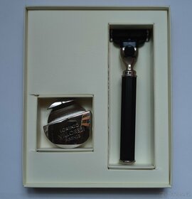 Břitva z rukojetí z ebenového dřeva s podstavcem - 3