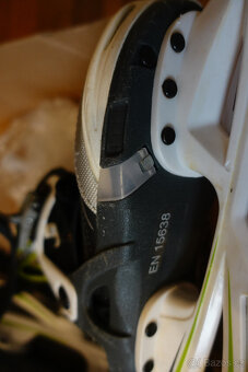 Prodám krásné brusle Action-EVO Zeleno-bílo-černé - 3