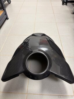Kryt nádrže karbon - Ducati - 3