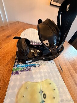 Snowboard a vázaní BURTON - 3