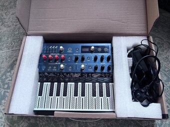 Arturia Microfreak - 3