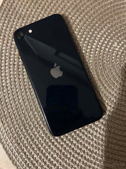 IPhone SE 2022 - 3