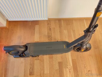 Elektrokoloběžka Segway Ninebot G2 MAX 35km/h CELOODPRUŽENÁ - 3