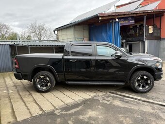 Dodge Ram 1500 - 3