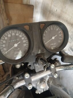 Suzuki GS 750 - 3