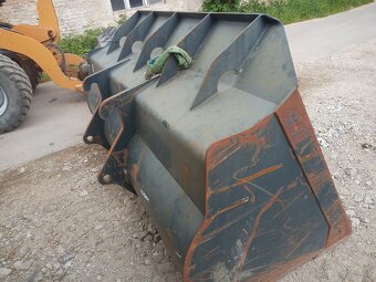 Lopata 2,8m3 pro nakladač - 3