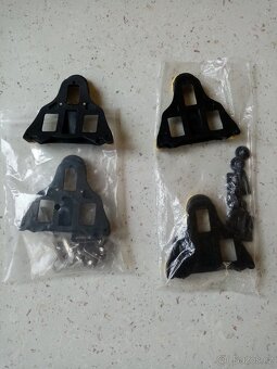 Kufry (zarážky) k silničním pedálům Shimano - 3