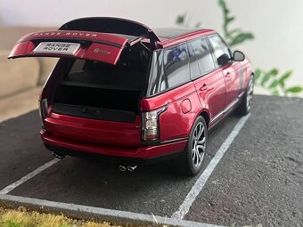 1:18 RANGE ROVER SV - Autobiography Dynamic - 3