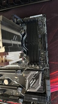 ASUS Z170 PRO GAMING/AURA + i7-6700K (4C/8T) - 3
