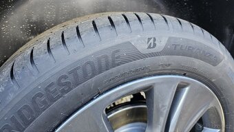 Nove Bridgestone Turanza 6 205/55 R17 95V - 3