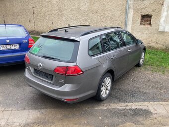 Volkswagen Golf - 3