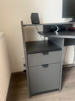 Počítačový stůl - 3
