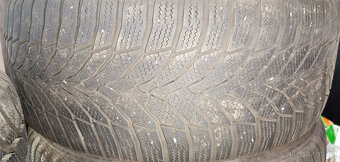 235/45R18 - 3