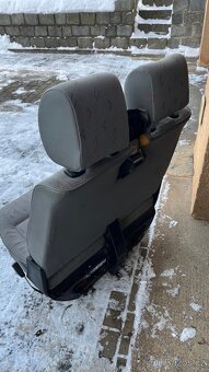 Přední spolujezdcova dvousedačka T4 - 3