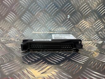 ŘÍDICÍ JEDNOTKA PŘEVODOVKY 4B0927156ES - 3