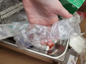 Laboratorní vybavení - 3