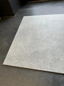 Venkovní slinutá dlažba imitace betonu 60x60cm - 3