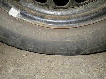 Prodám 4x disky s pneu 195/65 R15 5x112 cena za všechny - 3