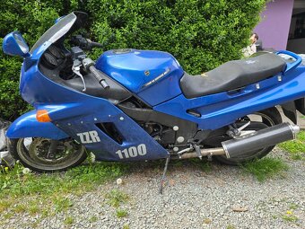 Kawasaki ZZR 1100 - 3