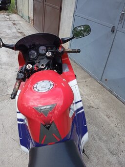 Prodám Honda CBR 600 f - 3